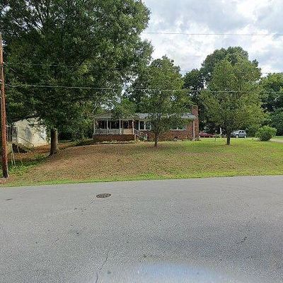 1001 Willow St, Eden, NC 27288