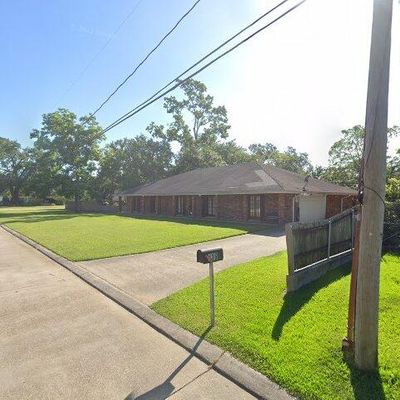 116 Villary St, Belle Chasse, LA 70037