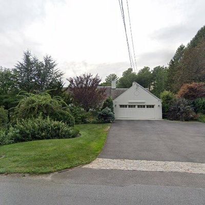 12 Peckham St, Rehoboth, MA 02769