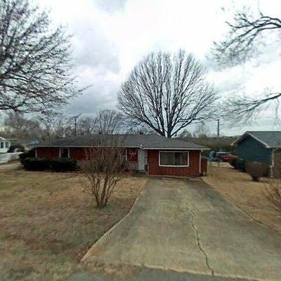 1204 Hall Ct, Mountain Home, AR 72653