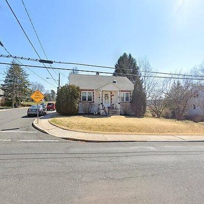 110 W 11 Th St, Red Hill, PA 18076