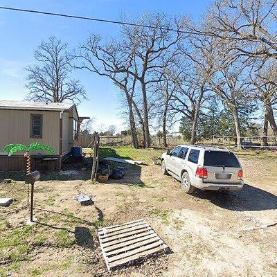 11095 Lakeview Dr, Wills Point, TX 75169