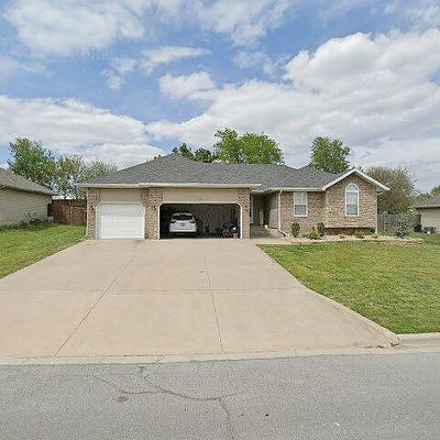 1111 W Scenic Hills Dr, Nixa, MO 65714