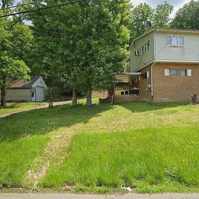 114 Locust St, Hopwood, PA 15445