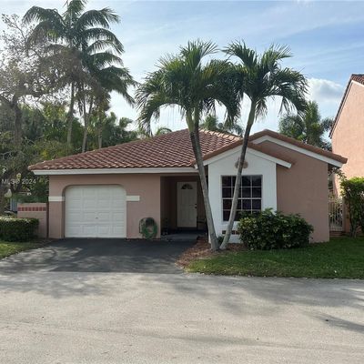 1381 Seagrape Cir, Weston, FL 33326