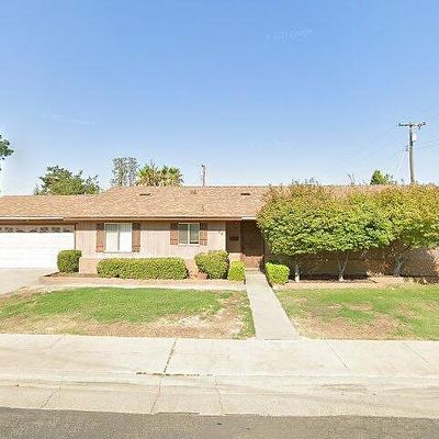 14 Acacia Ave, Clovis, CA 93612