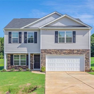 140 Nova Ln, King, NC 27021