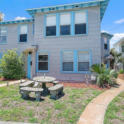 1406 1 St St, Neptune Beach, FL 32266