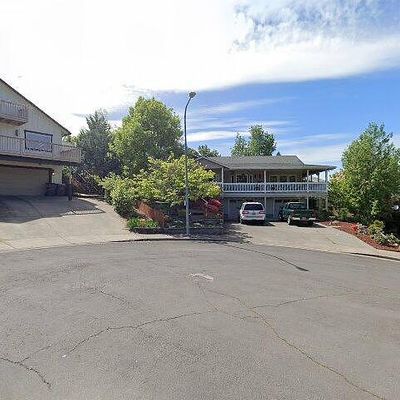 141 Candice Ct, Medford, OR 97504