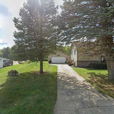 143 N Grand Pointe Dr, Brooklyn, MI 49230