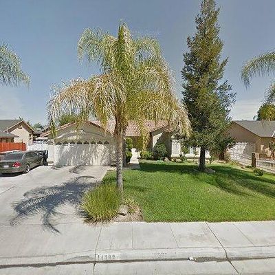 14392 W E St, Kerman, CA 93630