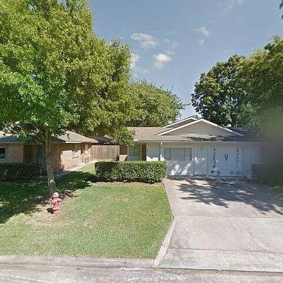 1446 Ramada Dr, Houston, TX 77062