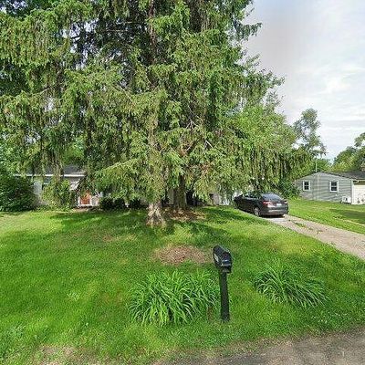 1451 Appleford St, Walled Lake, MI 48390