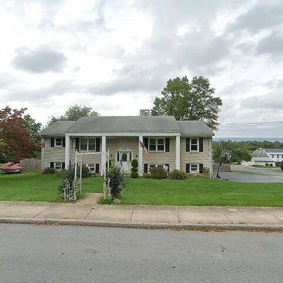 126 N Maple St, Ephrata, PA 17522