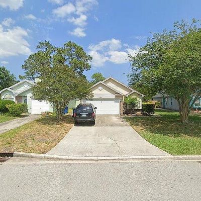 127 Naugatuck Dr, Jacksonville, FL 32225