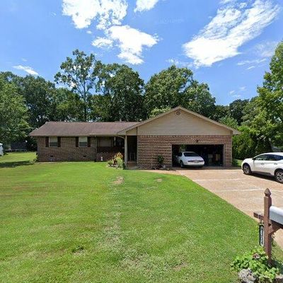 1314 Village Green Dr, Hixson, TN 37343