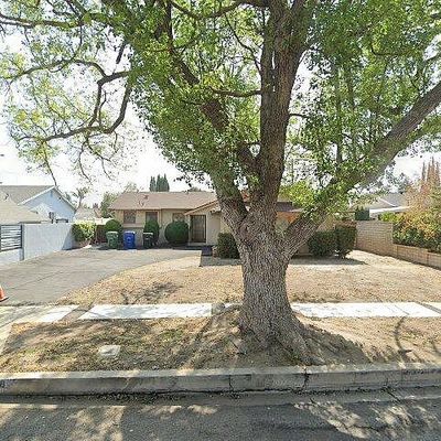 13218 Community St, Sun Valley, CA 91352