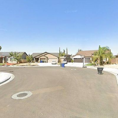 1562 Spring Crest Dr, Hanford, CA 93230