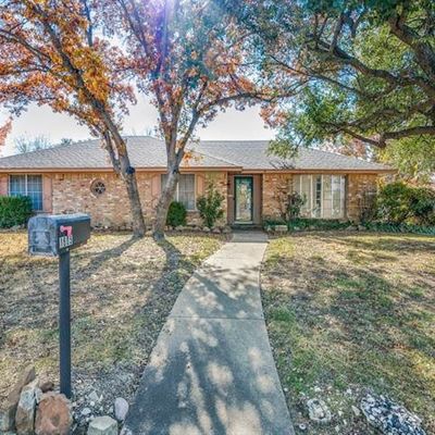 1605 Danish Dr, Grand Prairie, TX 75050