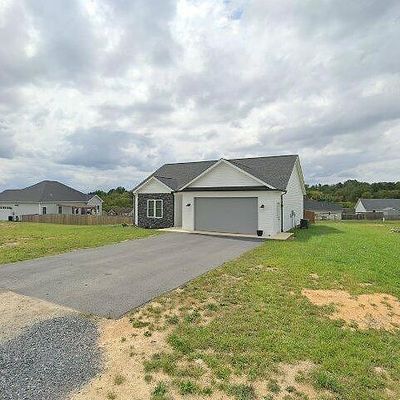 15 Derby Ln, Lexington, VA 24450