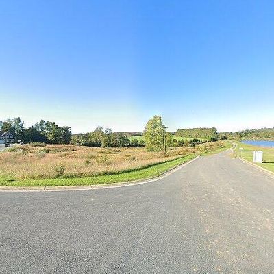 15 Waterfront Dr, Raphine, VA 24472