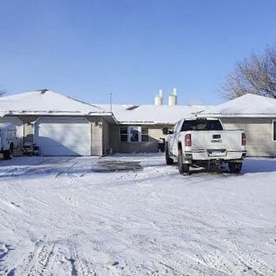 1518 S Front St, Crookston, MN 56716