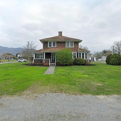 19 W 3 Rd St N, Big Stone Gap, VA 24219