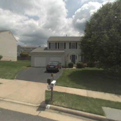 2 Devonshire Ln, Stafford, VA 22554