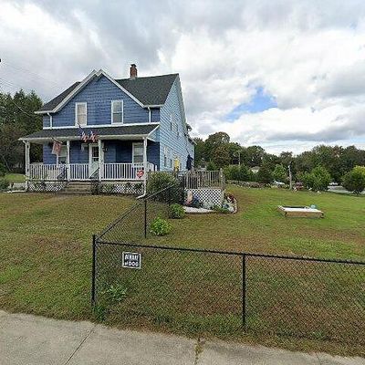 20 Mary St, Jewett City, CT 06351