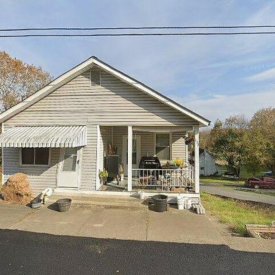 172 Highway St, Yukon, PA 15698