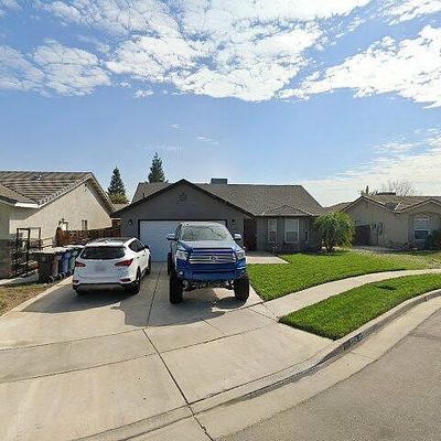 1724 Cotton Ct, Tulare, CA 93274