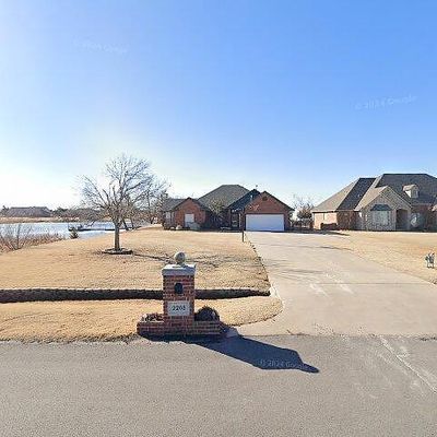 2208 E North Lake View Ln, Mustang, OK 73064