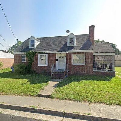 222 Hall St, Franklin, VA 23851