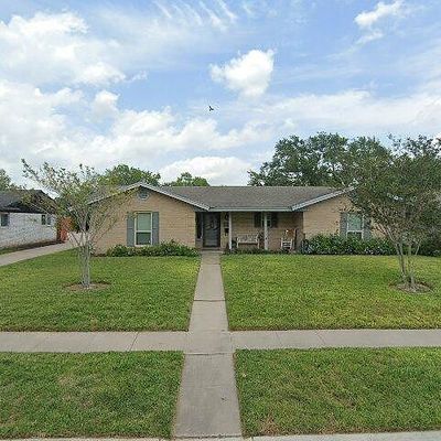 232 S Pasadena Dr, Kingsville, TX 78363