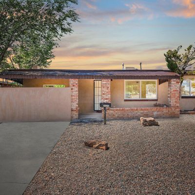 2325 Pennsylvania St Ne, Albuquerque, NM 87110