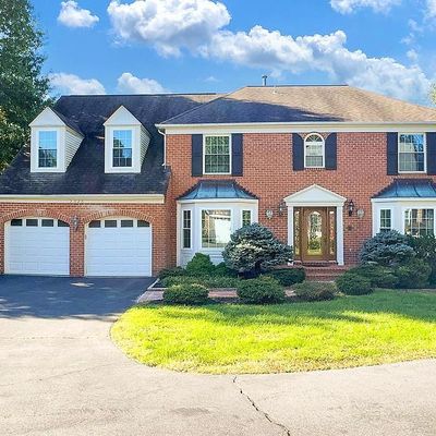 2326 Morgan Ln, Dunn Loring, VA 22027