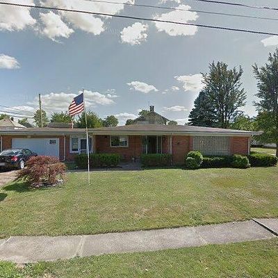 206 W High St, Uhrichsville, OH 44683