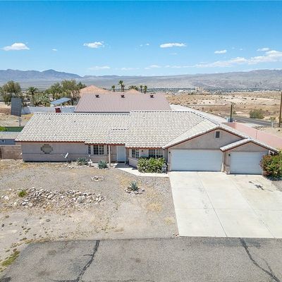 2068 Riverview Dr, Bullhead City, AZ 86442