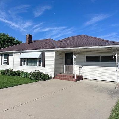 211 2 Nd Ave Nw, Spring Grove, MN 55974