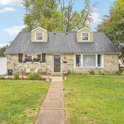 2515 Laurel Dr, Bristol, PA 19007