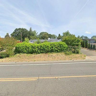 2631 Hillcrest Rd, Medford, OR 97504