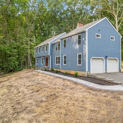 27 Copperstone Ln, Madison, CT 06443