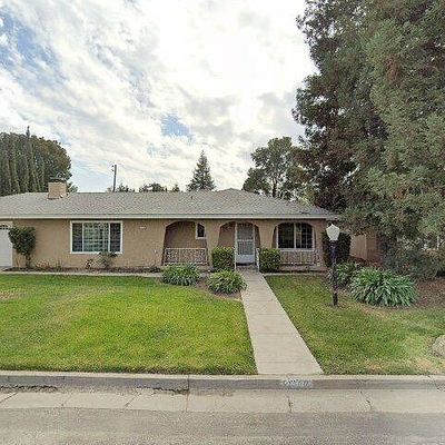 2712 Westgate Dr, Madera, CA 93637