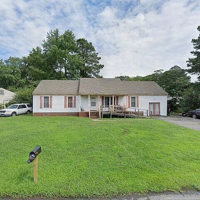 2810 Romaron St, Chesapeake, VA 23323