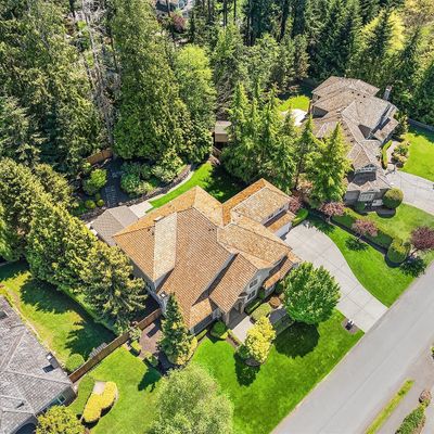 23945 W Woodway Ln, Woodway, WA 98020