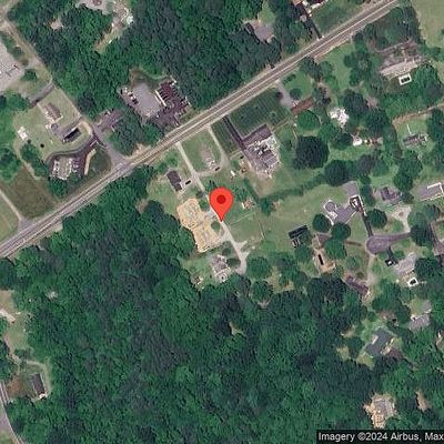 24 Oakland St, Kilmarnock, VA 22482