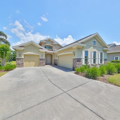 240 Lesley Ln, Oldsmar, FL 34677