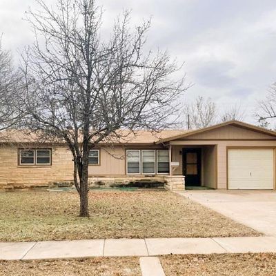 3013 45 Th St, Lubbock, TX 79413