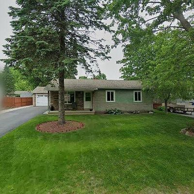 312 Crescent Ave, Holly, MI 48442