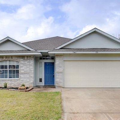 315 Texas Dr, Lake Dallas, TX 75065